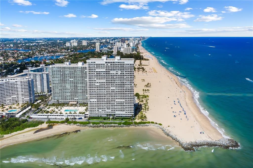 Point of Americas II - Residential