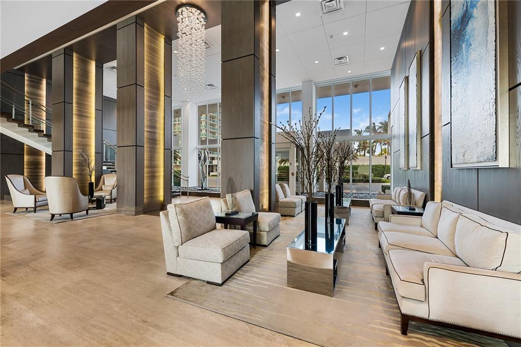Point of Americas II - Residential