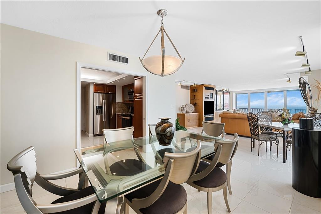 Point of Americas II - Residential