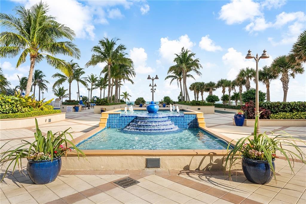Point of Americas II - Residential