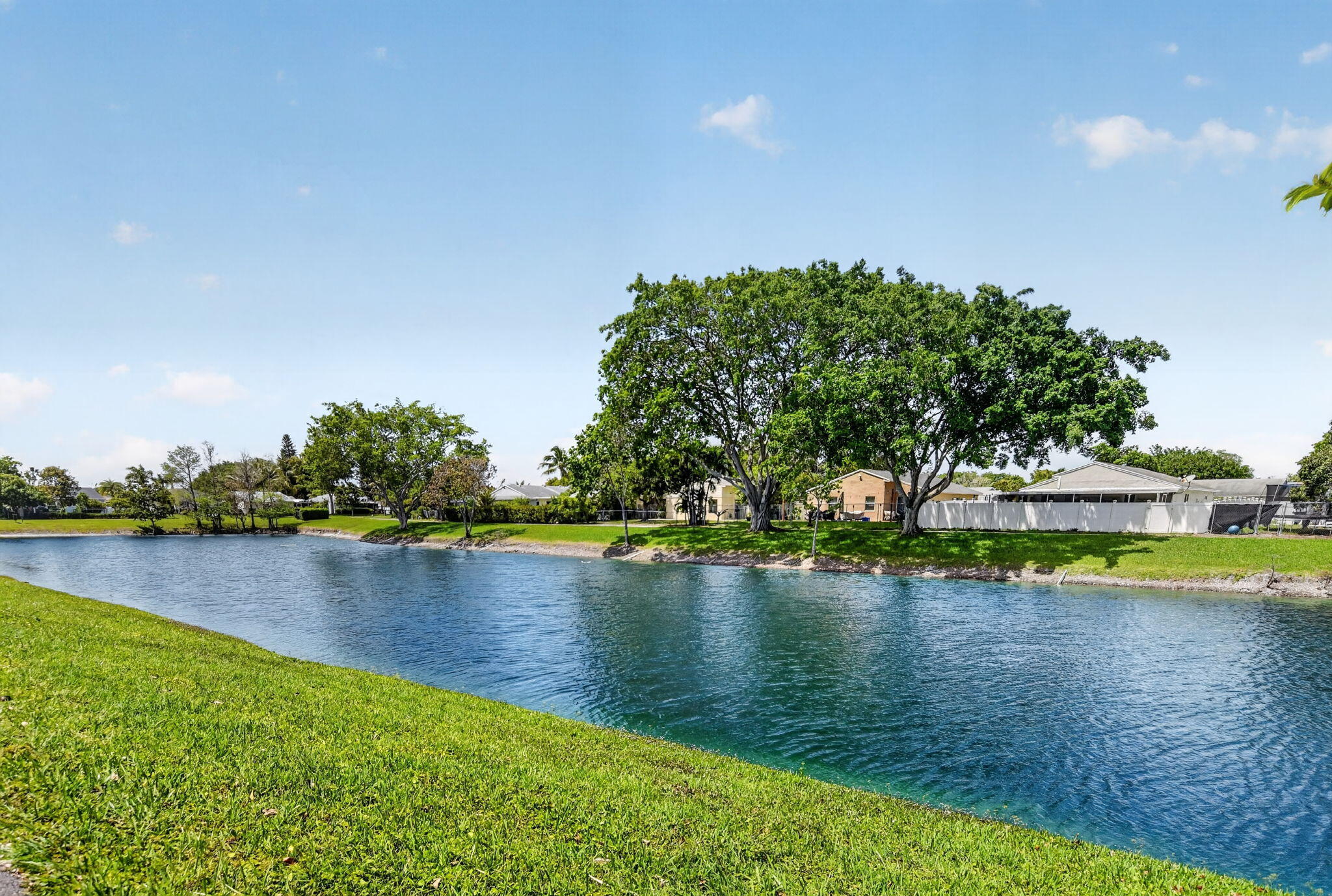 COUNTRY PARK - Residential