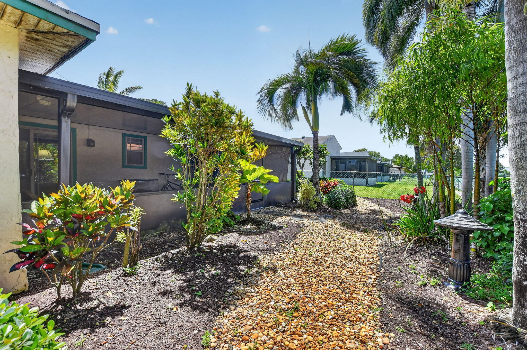 COUNTRY PARK - Residential