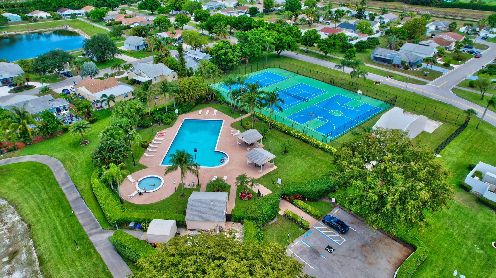 COUNTRY PARK - Residential