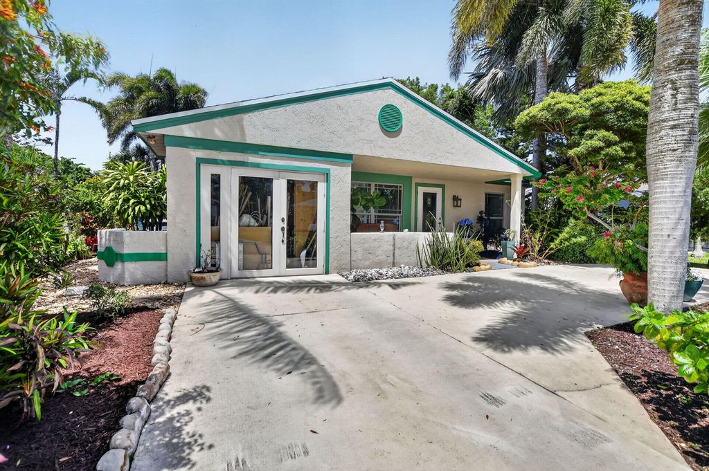 Photo of 8353 Huntsman Place, Boca Raton, FL 33433 (MLS # B26015567)