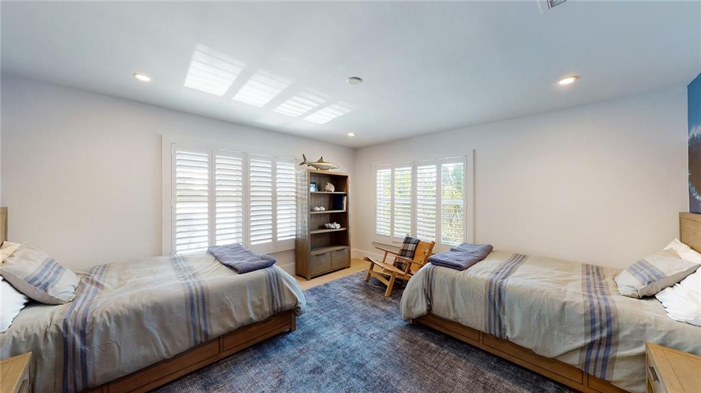 SANTA BARBARA SHORES - Residential