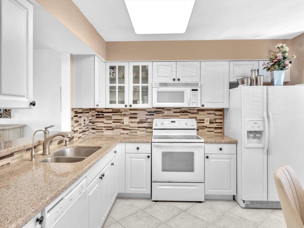 Coral Cove - Residential