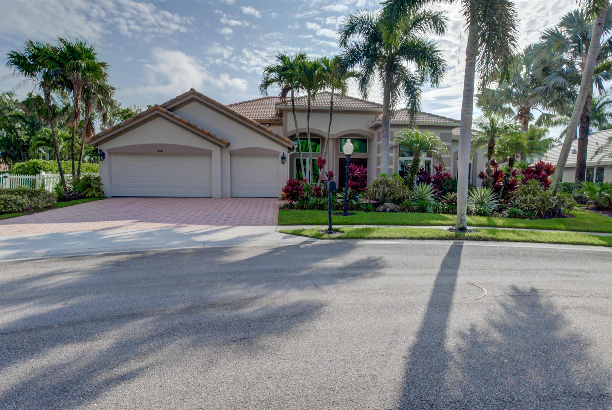18981 SE Outrigger Lane