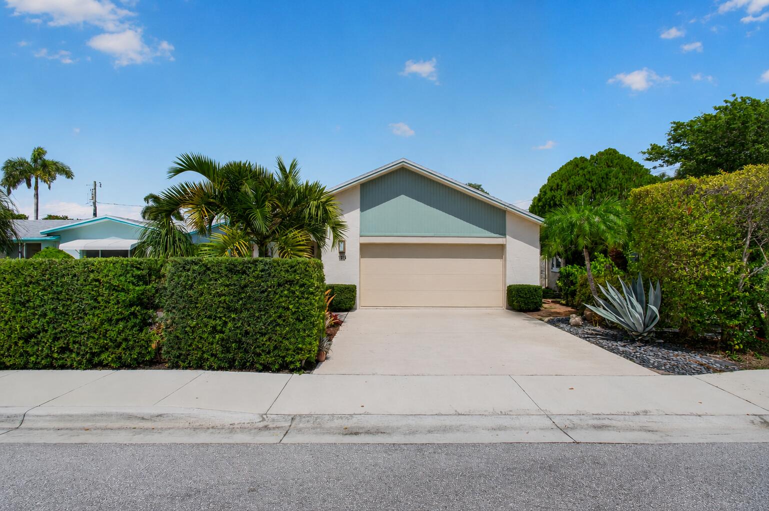 1315 N Lakeside Drive, Lake Worth Beach FL 33460