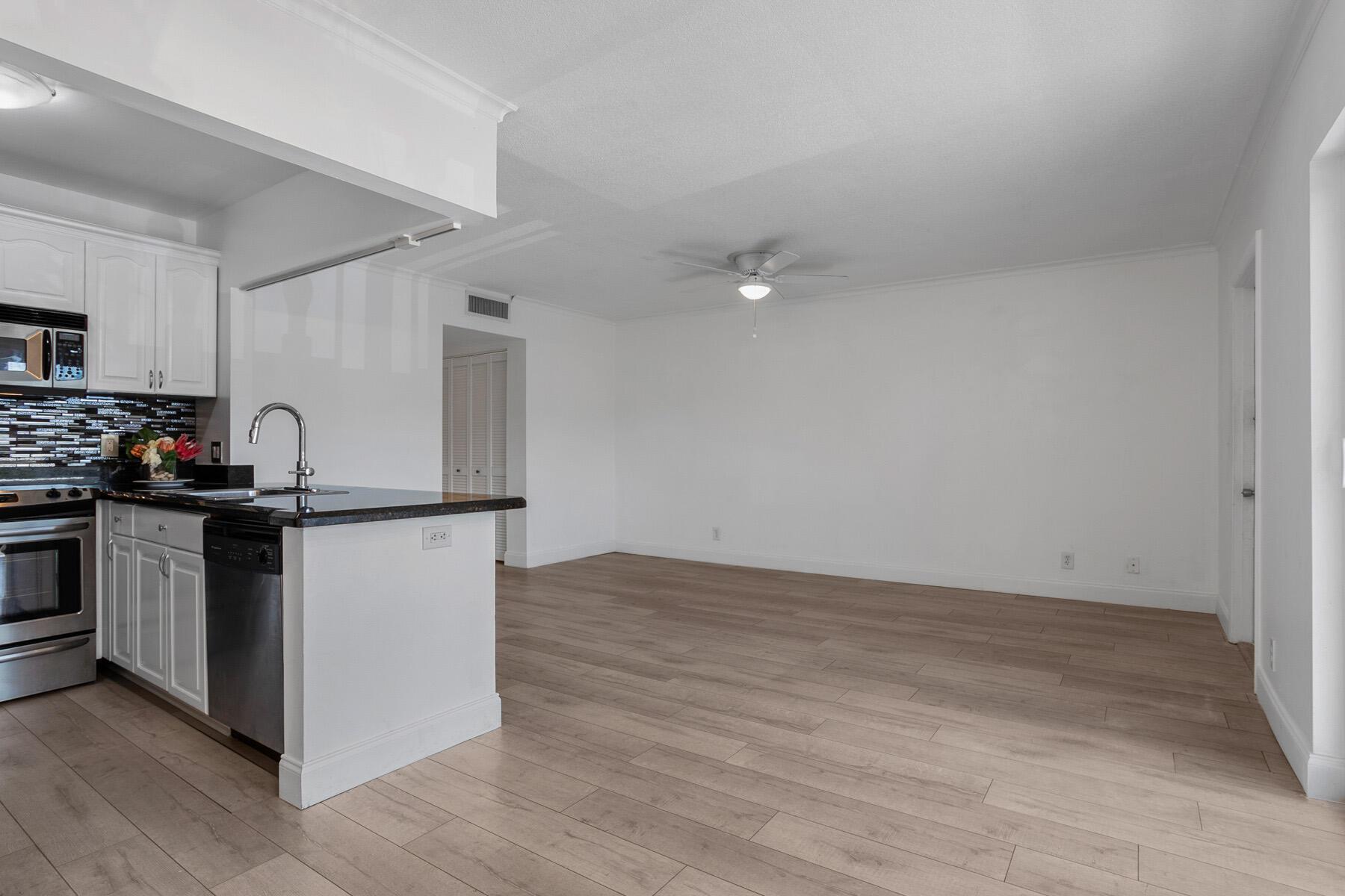 PALM BEACH VILLAS CONDO - Residential Lease