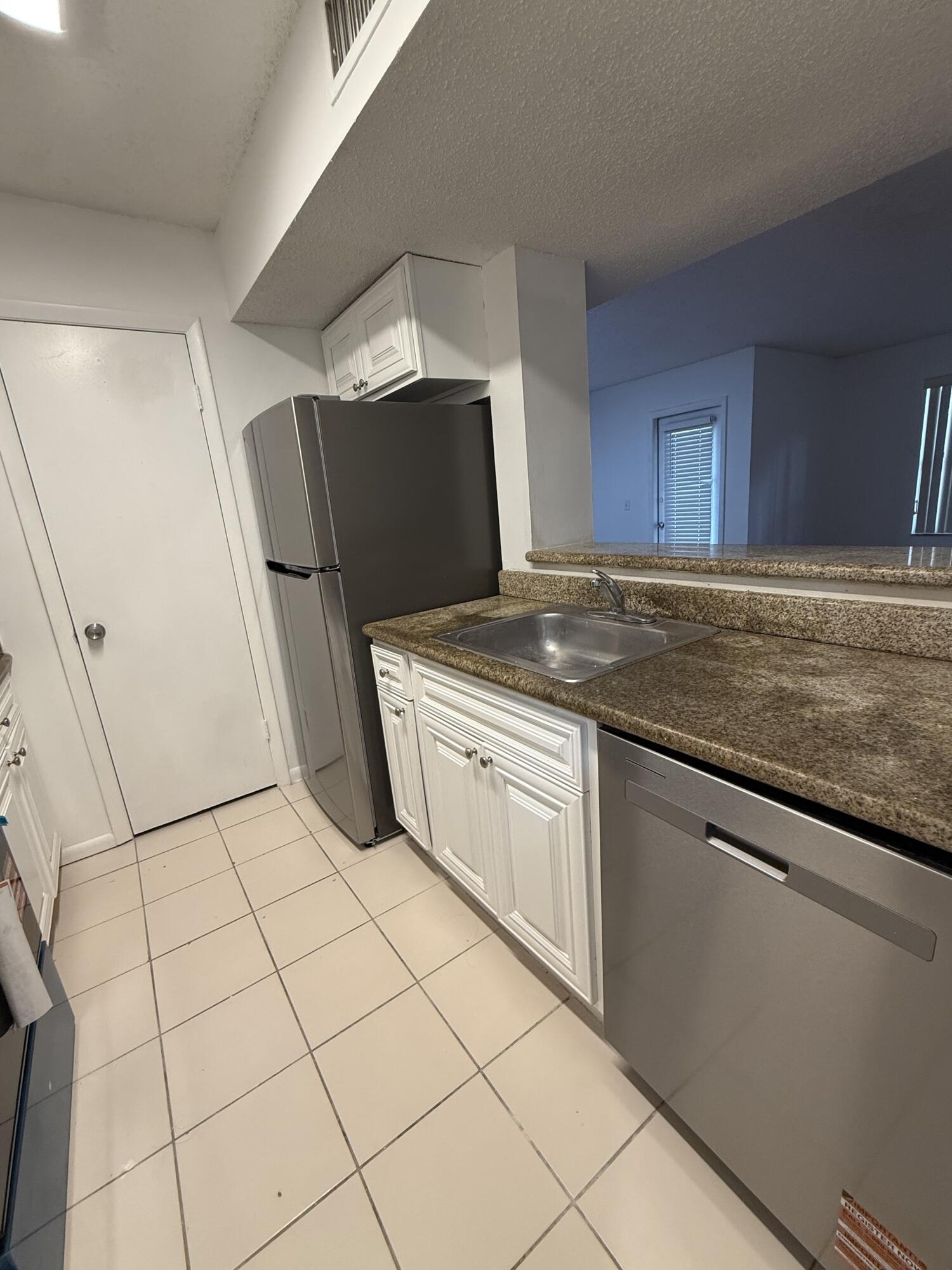 PALM AIRE GARDENS CONDO - Residential Lease
