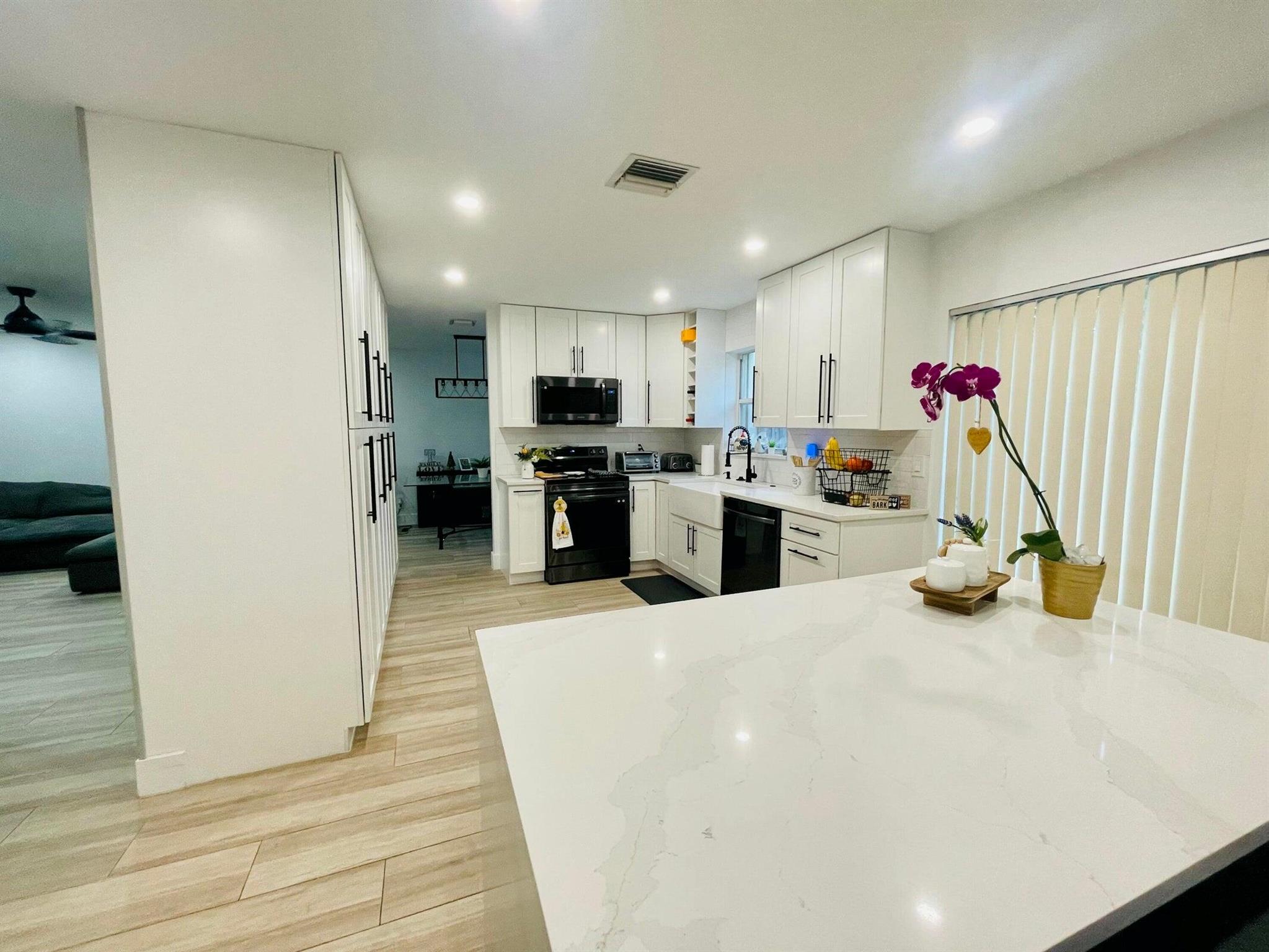 HAMMOCKS AT RIVERGLEN - Residential Lease