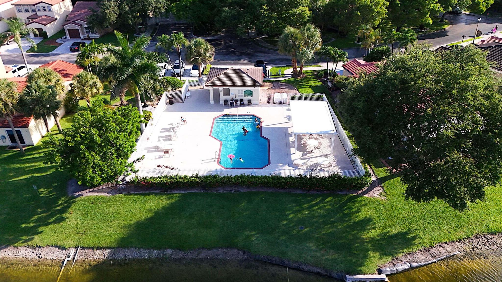 HAMMOCKS AT RIVERGLEN - Residential Lease