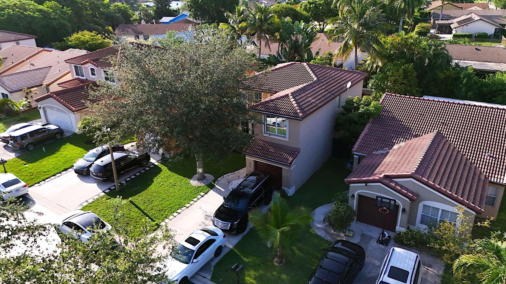 HAMMOCKS AT RIVERGLEN - Residential Lease