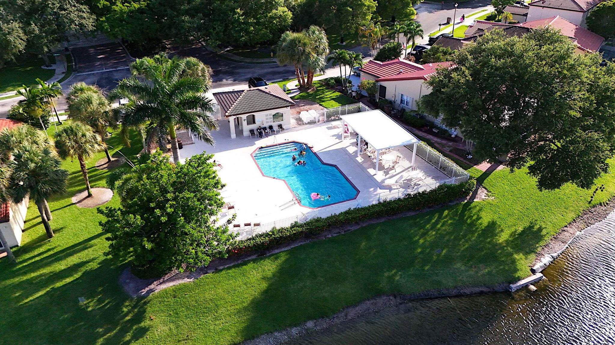 HAMMOCKS AT RIVERGLEN - Residential Lease