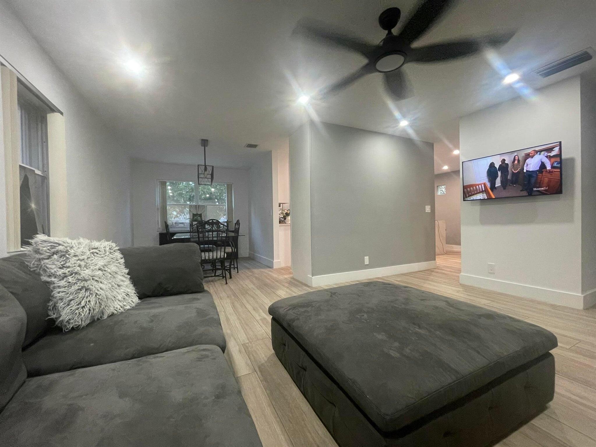 HAMMOCKS AT RIVERGLEN - Residential Lease