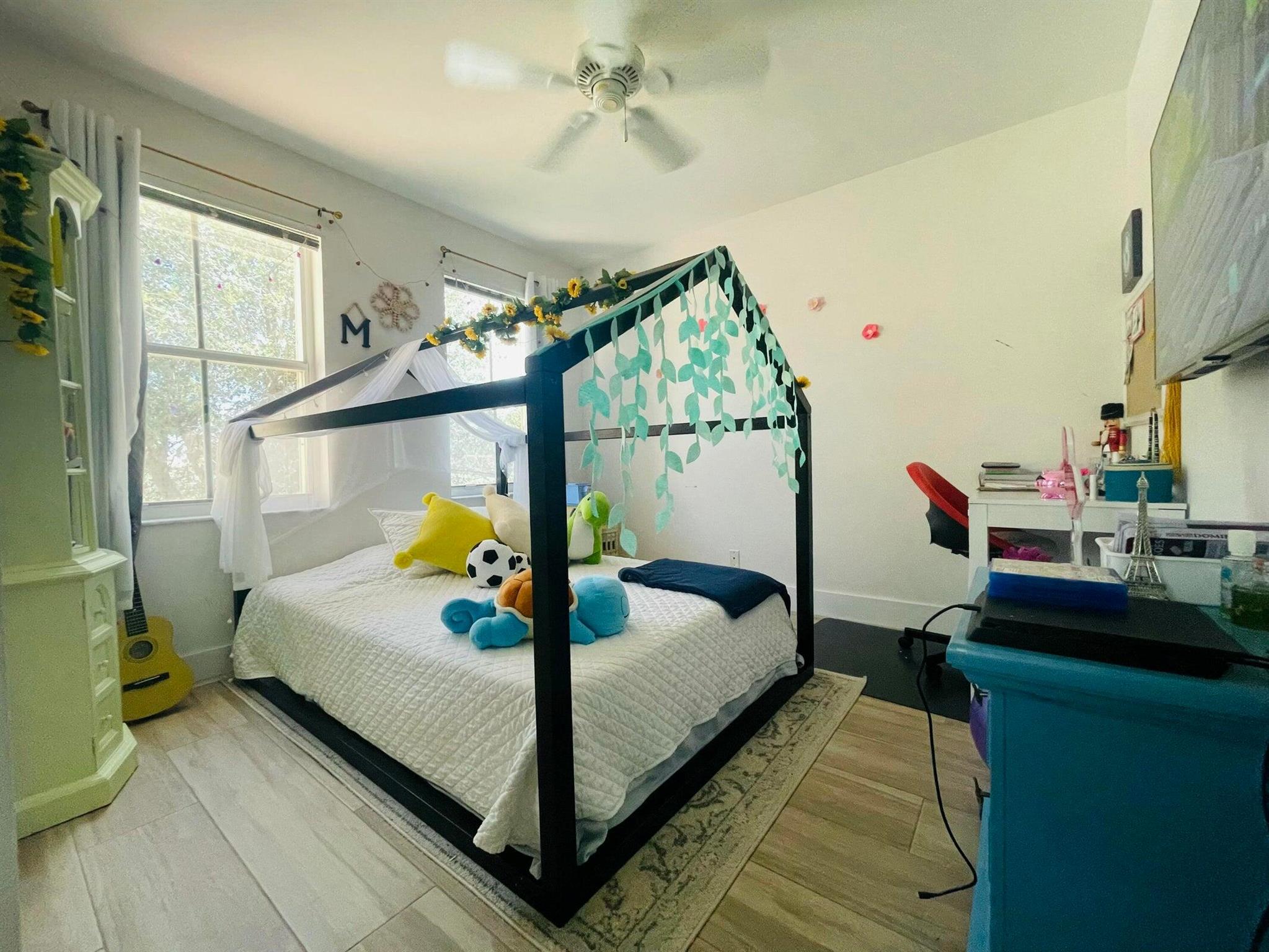 HAMMOCKS AT RIVERGLEN - Residential Lease