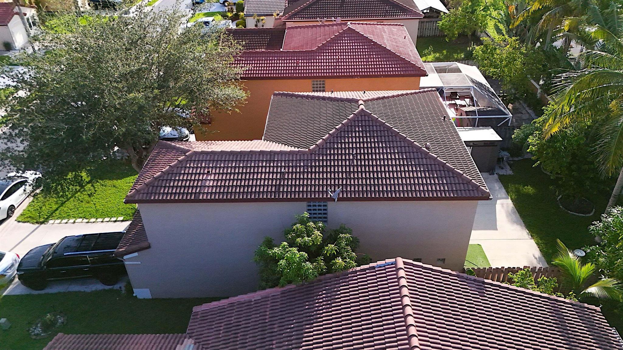 HAMMOCKS AT RIVERGLEN - Residential Lease