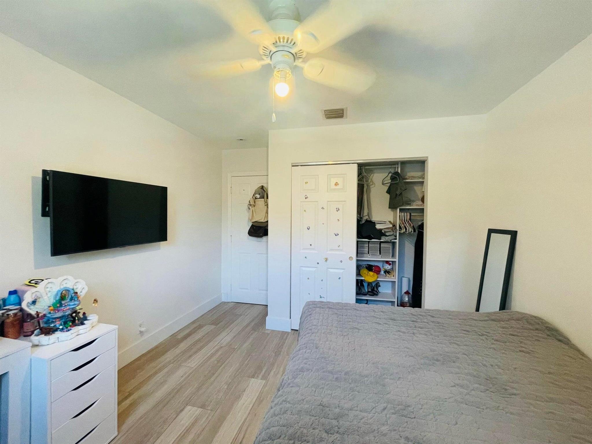 HAMMOCKS AT RIVERGLEN - Residential Lease