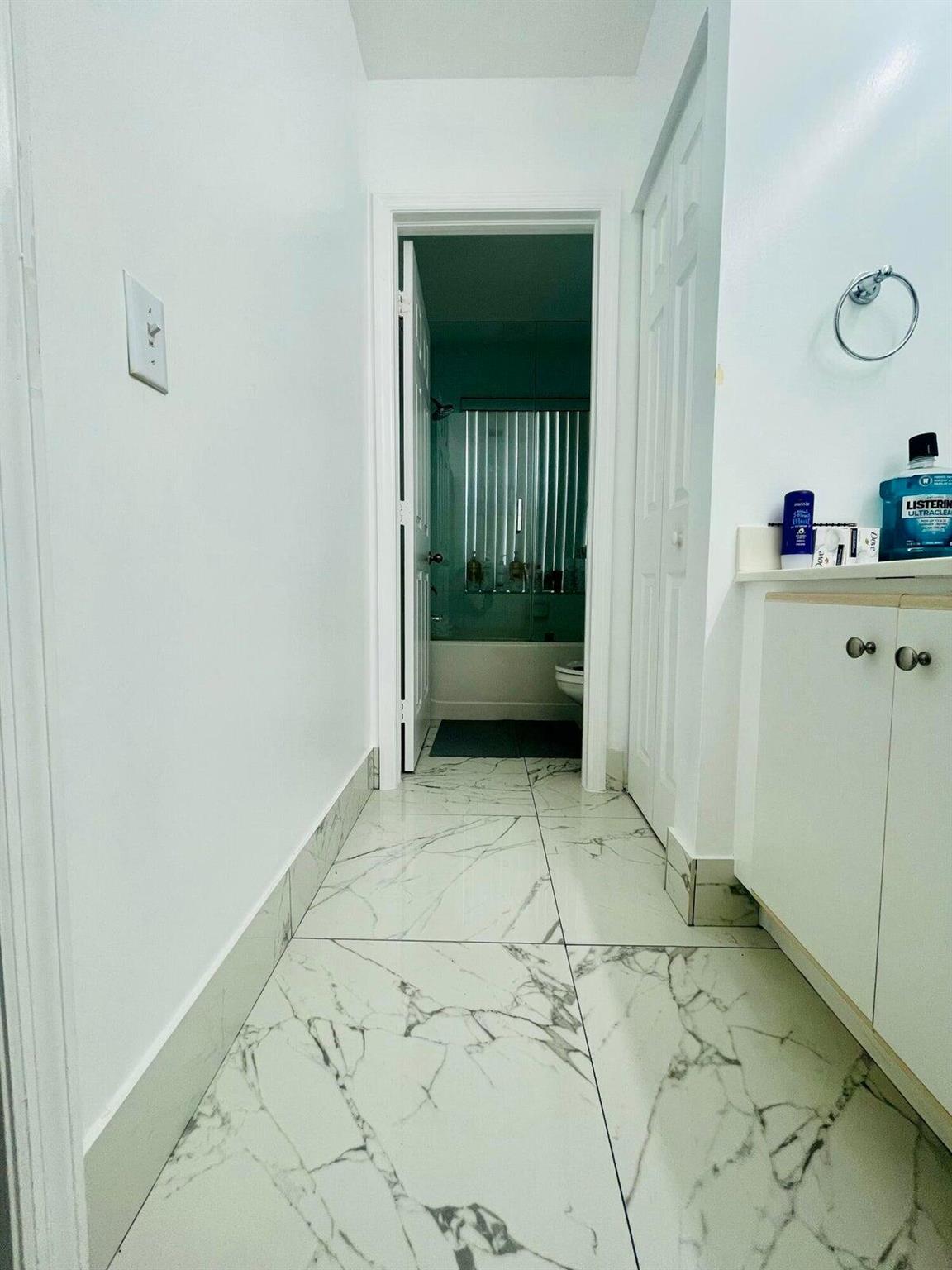 HAMMOCKS AT RIVERGLEN - Residential Lease