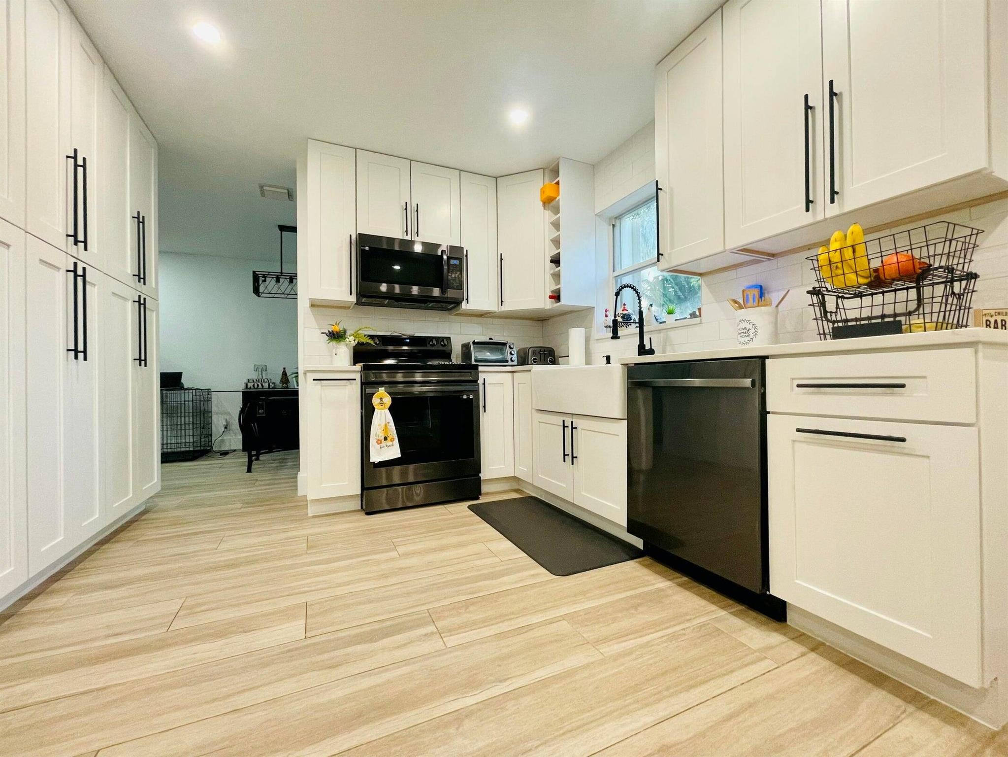 HAMMOCKS AT RIVERGLEN - Residential Lease