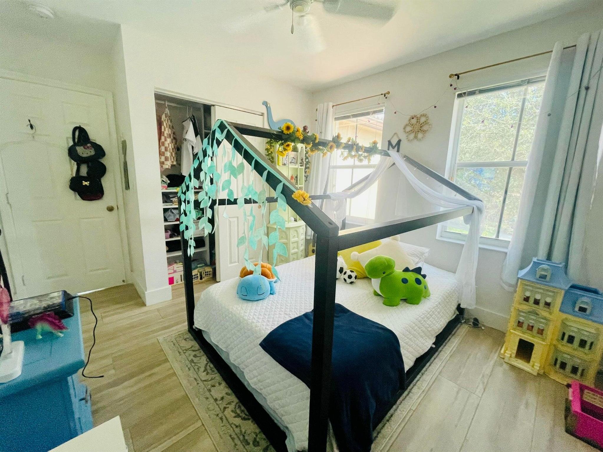 HAMMOCKS AT RIVERGLEN - Residential Lease