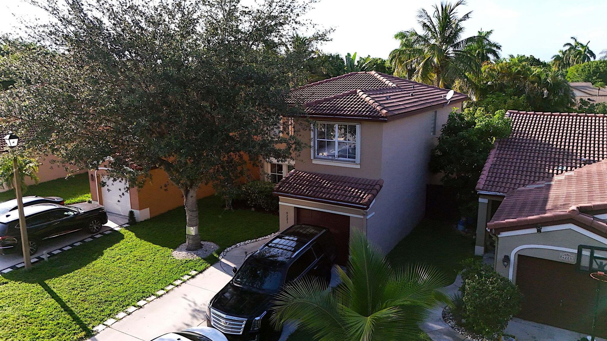 HAMMOCKS AT RIVERGLEN - Residential Lease