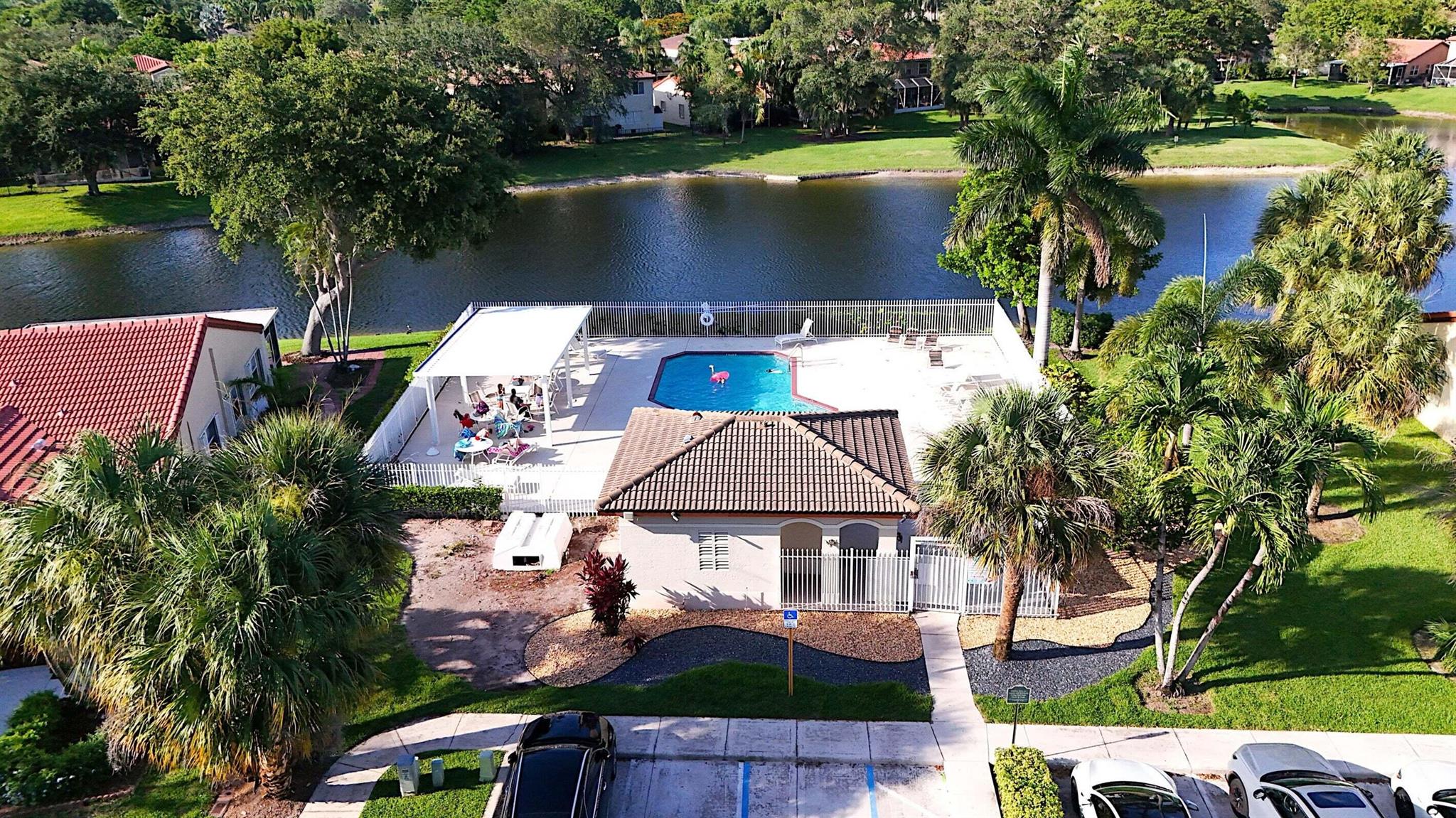 HAMMOCKS AT RIVERGLEN - Residential Lease