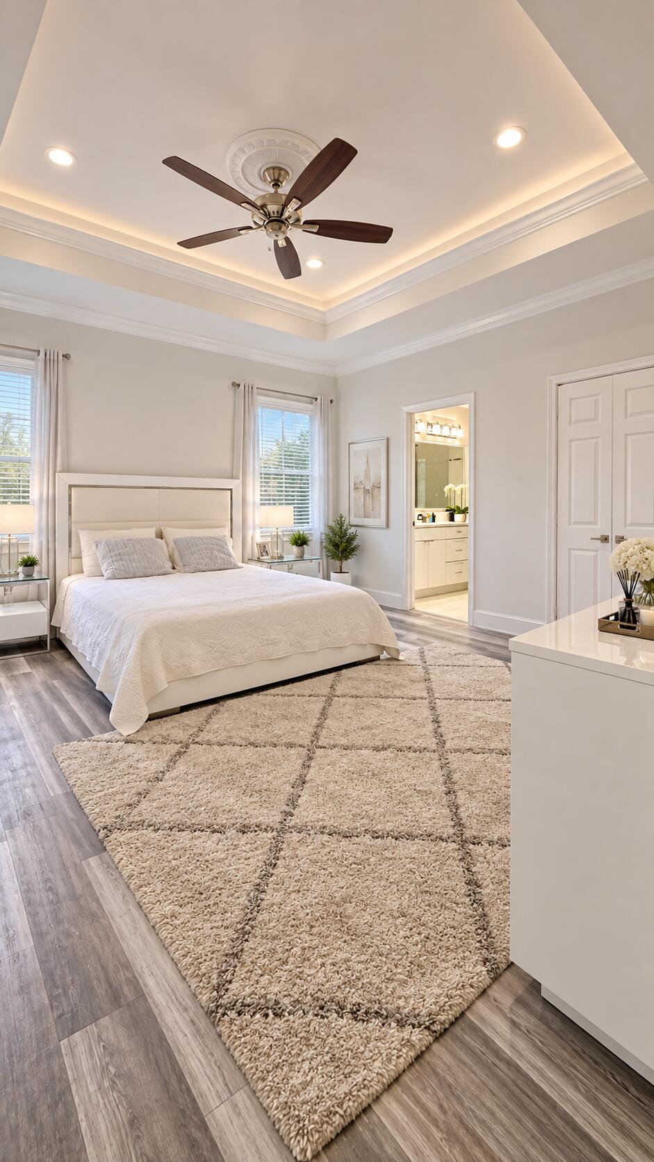 443 PINE TREE Court