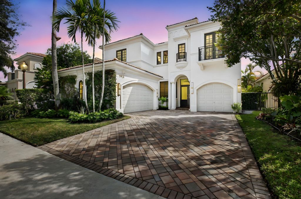 Photo of 17921 Villa Club Way, Boca Raton, FL 33496 (MLS # B26041387)