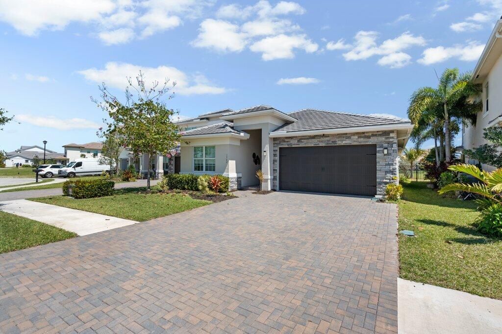 Photo of 1362 Harvester Crossing, Loxahatchee, FL 33470 (MLS # B26006809)