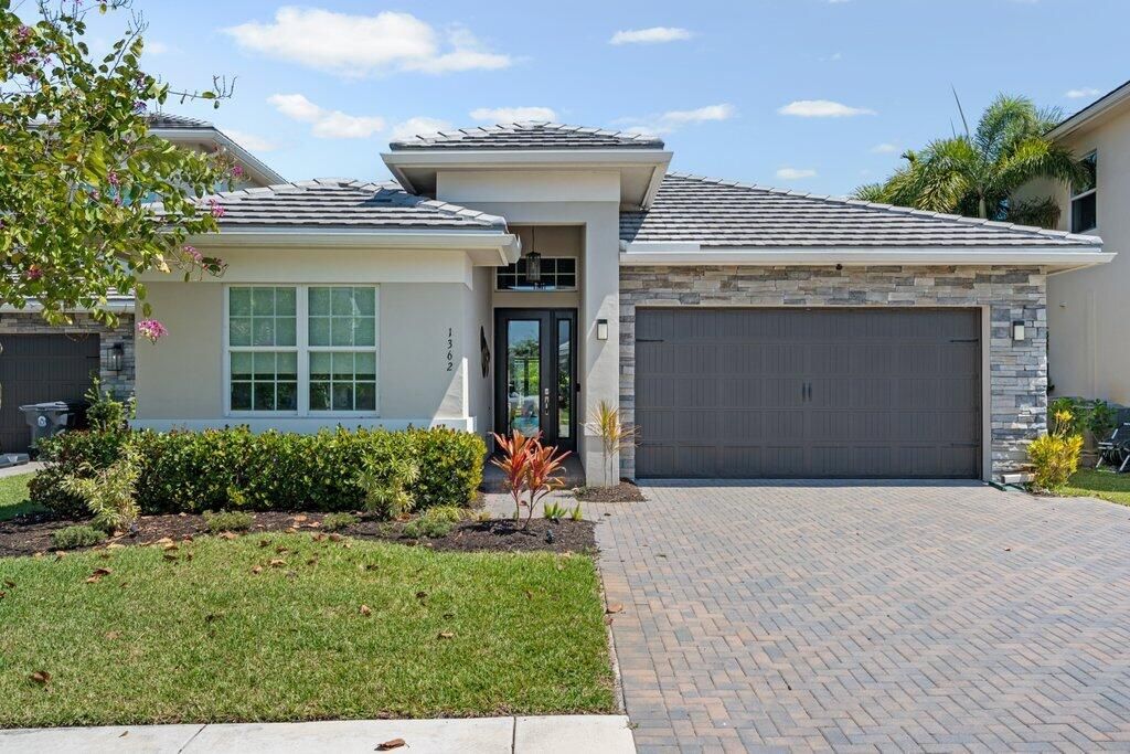 Photo of 1362 Harvester Crossing, Loxahatchee, FL 33470 (MLS # B26006809)