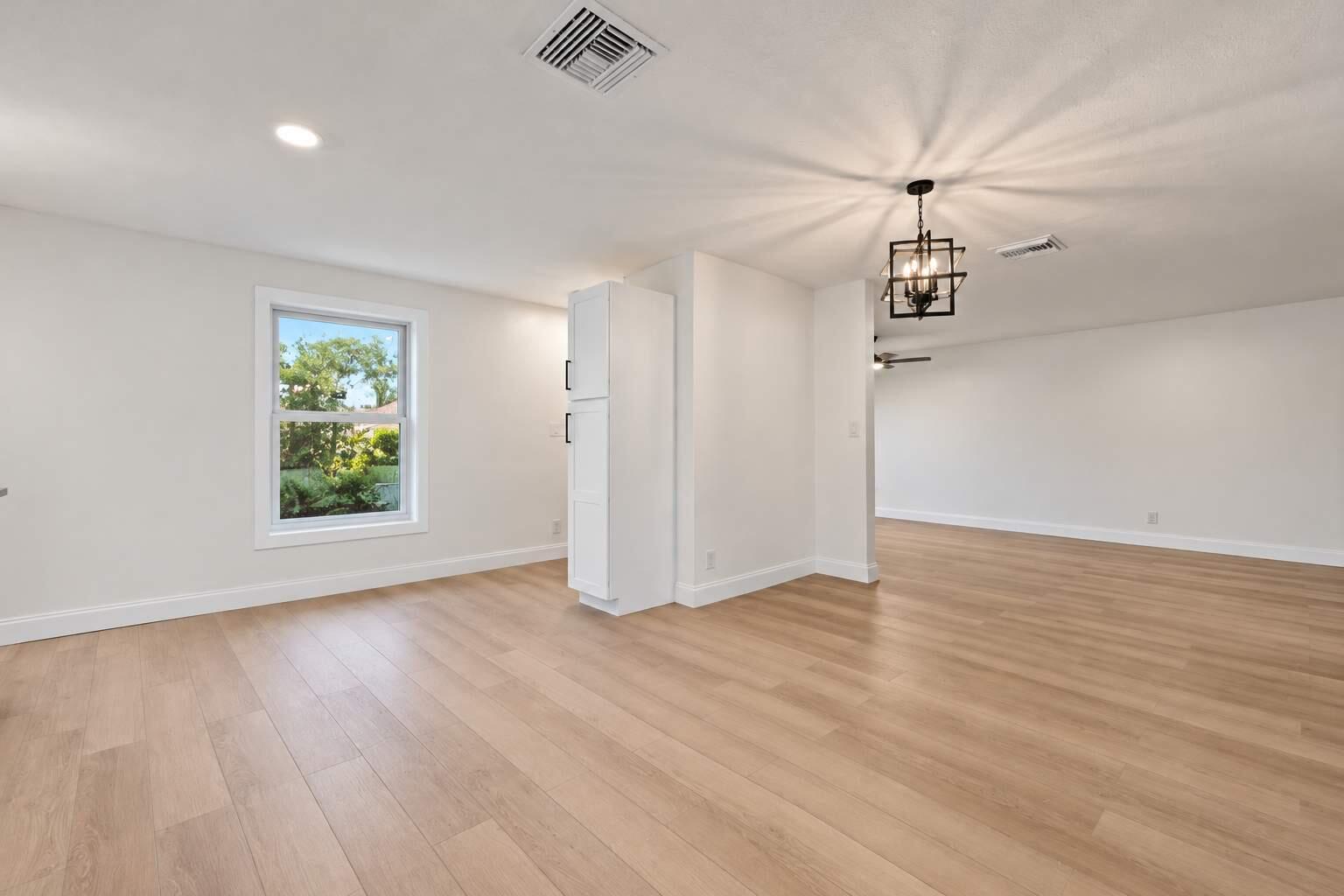 2010 Avenue H