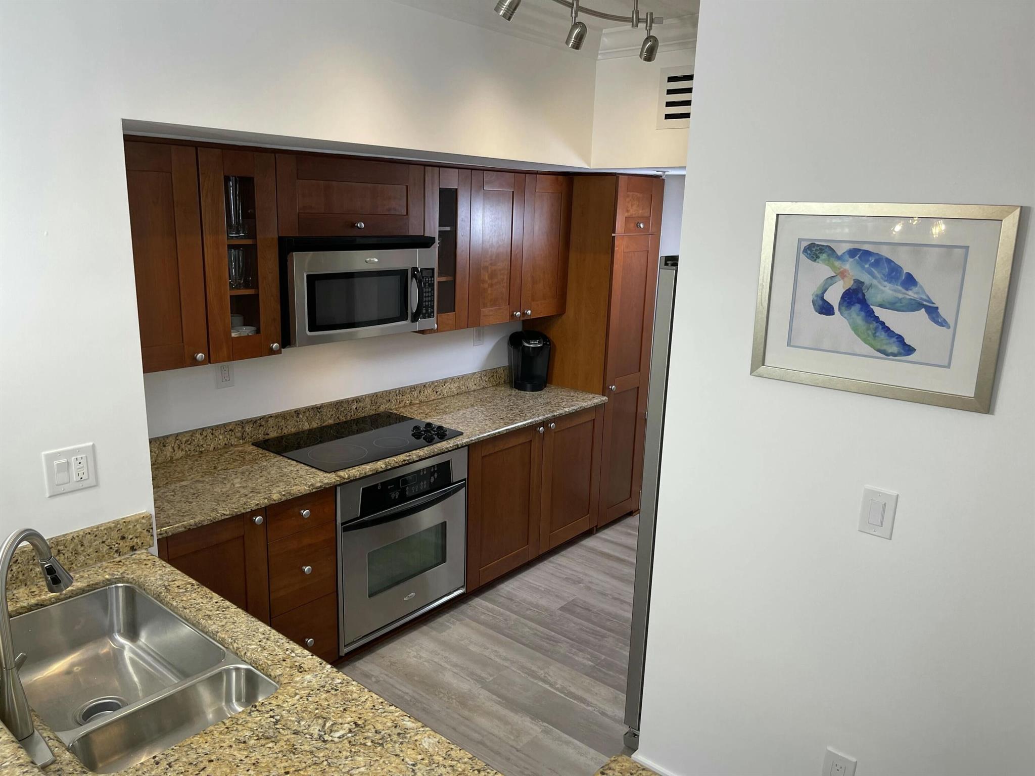 HARBORAGE YACHT CONDO - Residential Lease