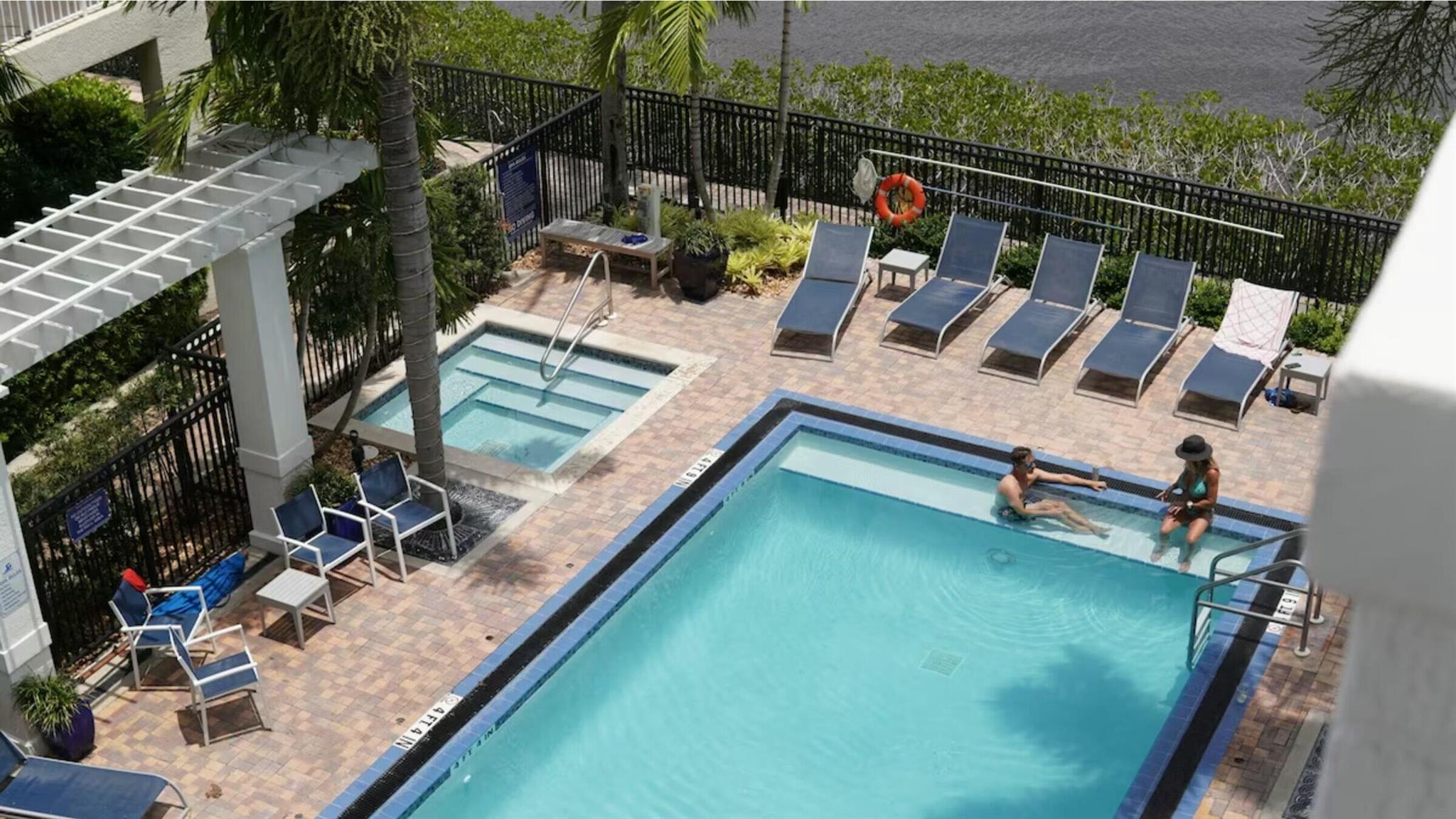 HARBORAGE YACHT CONDO - Residential Lease