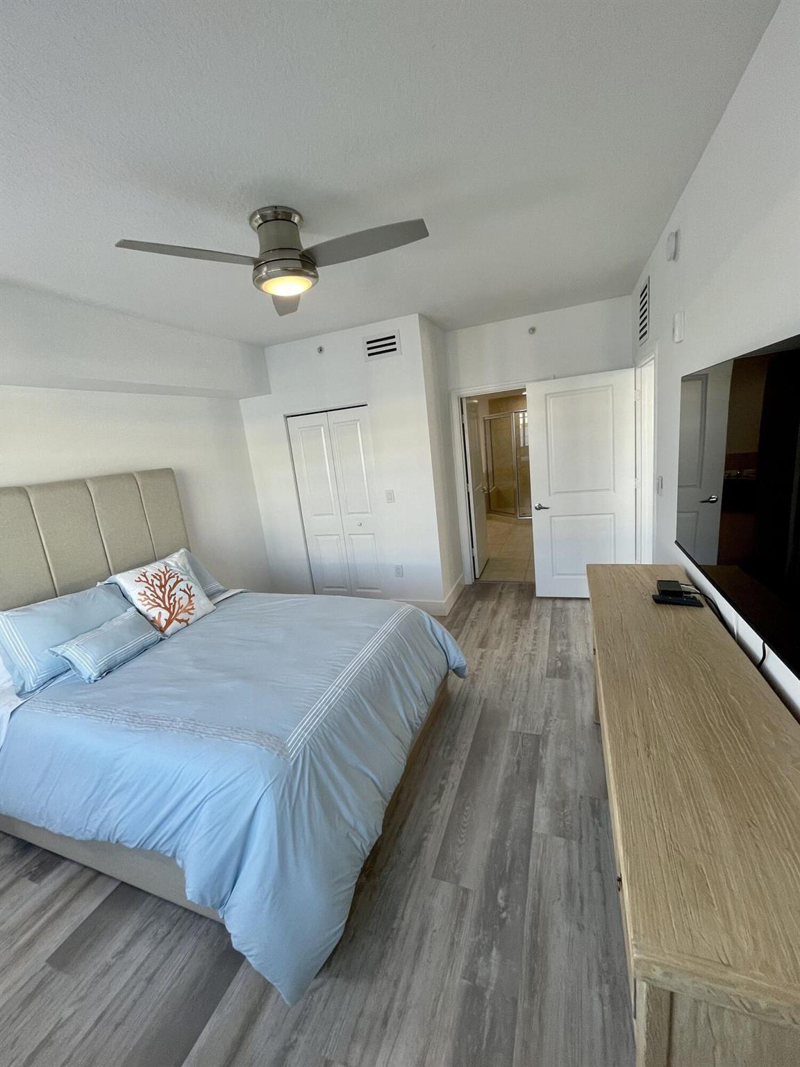 HARBORAGE YACHT CONDO - Residential Lease