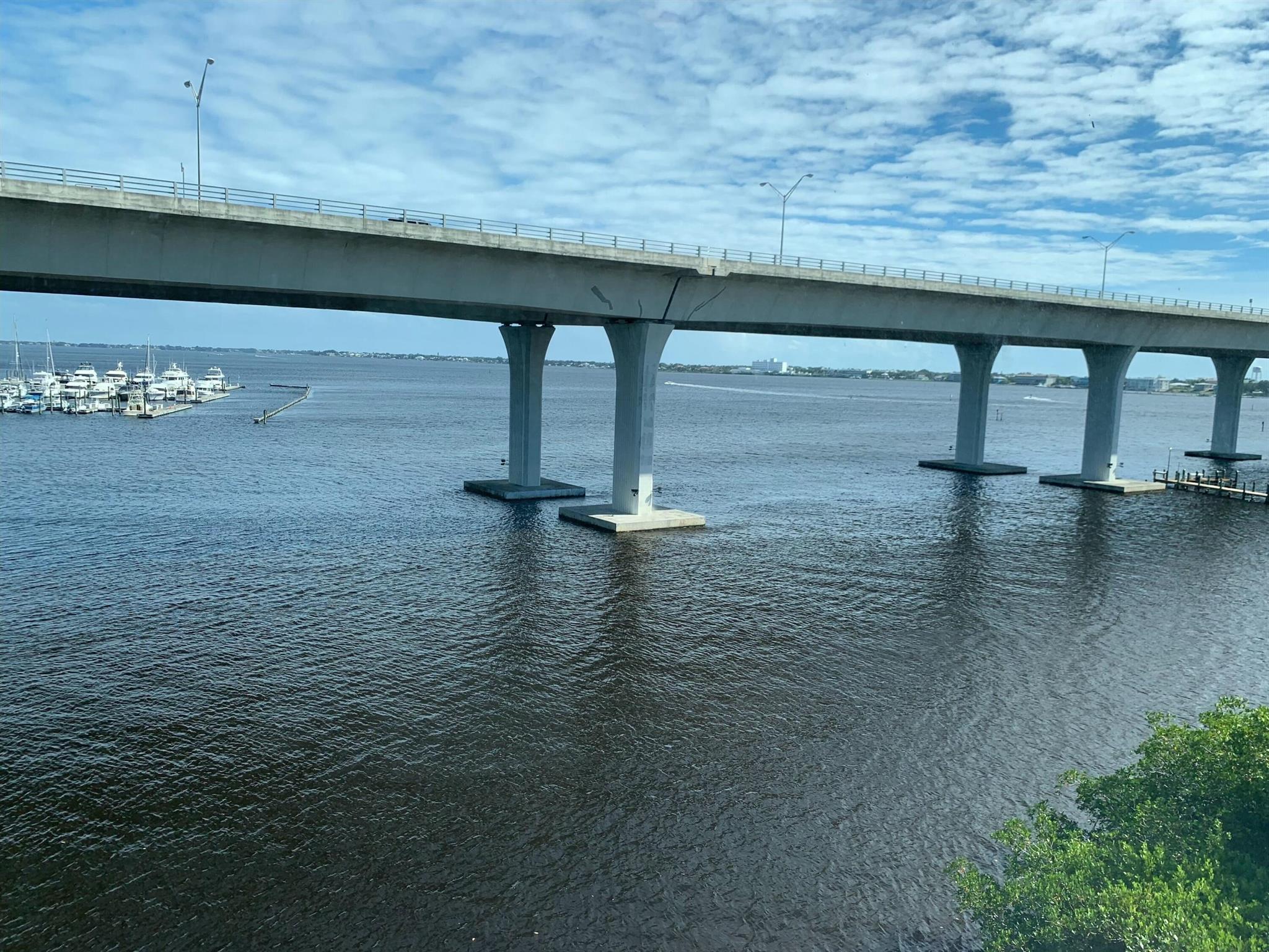 HARBORAGE YACHT CONDO - Residential Lease