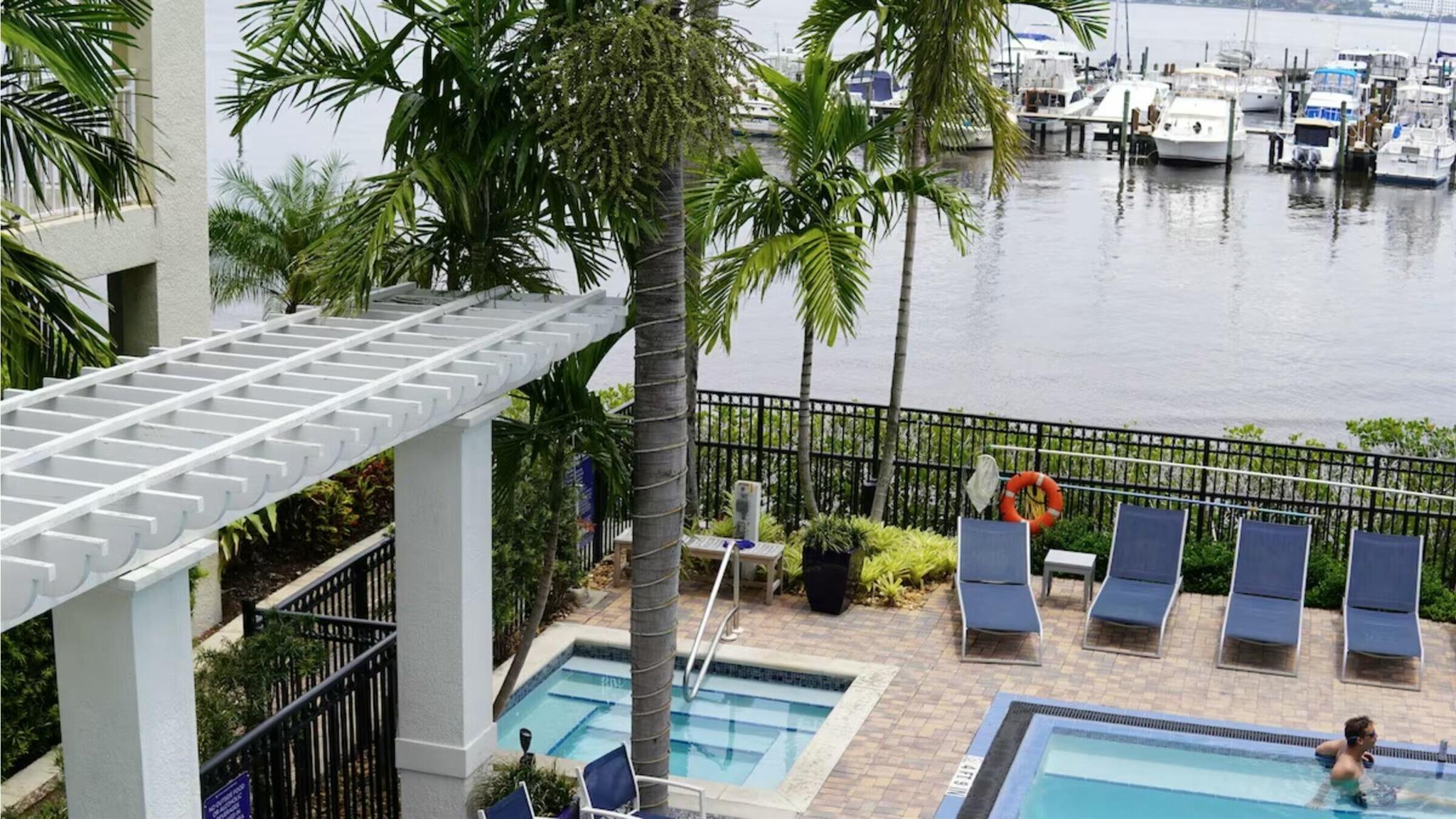 HARBORAGE YACHT CONDO - Residential Lease