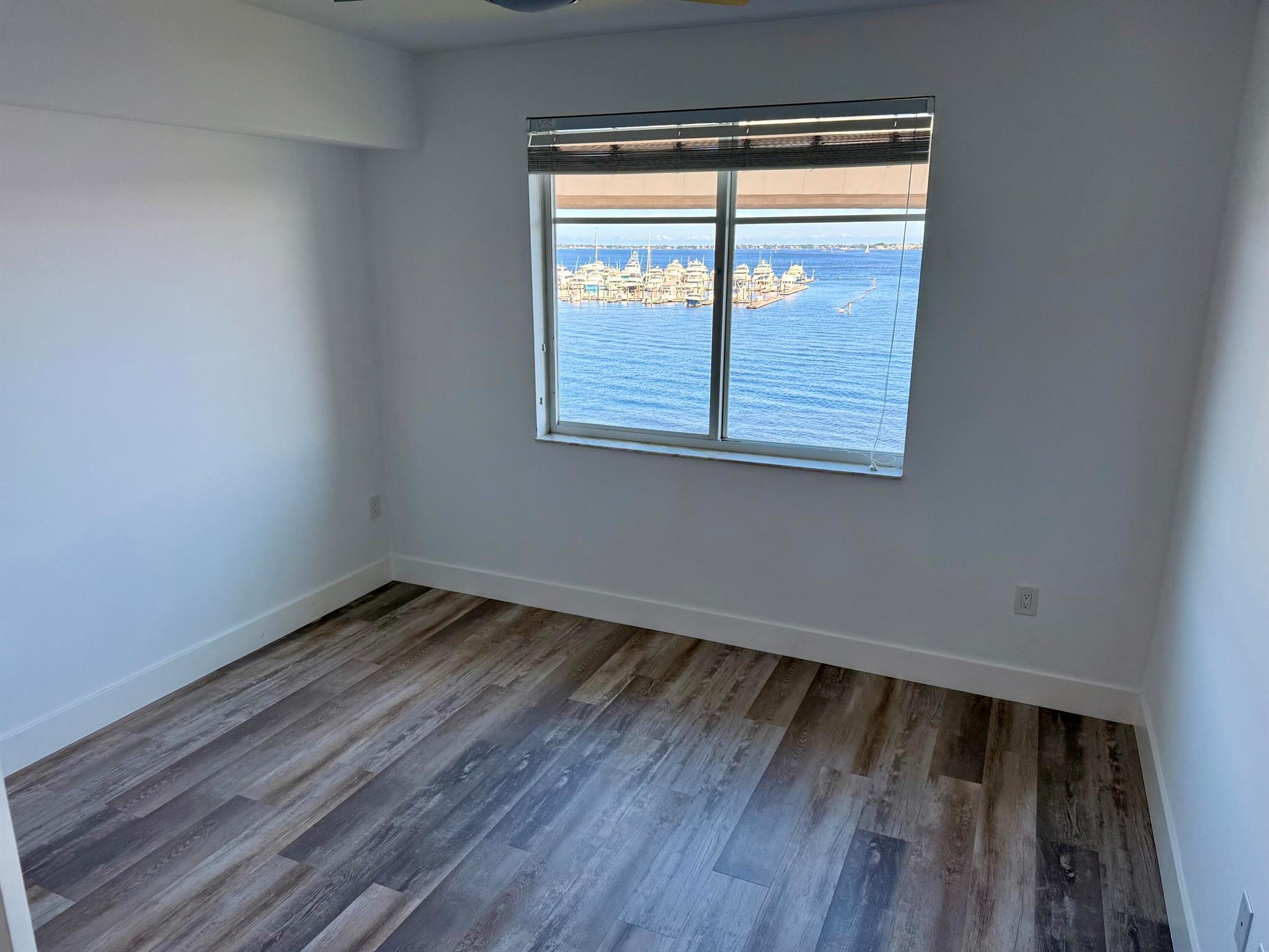 HARBORAGE YACHT CONDO - Residential Lease