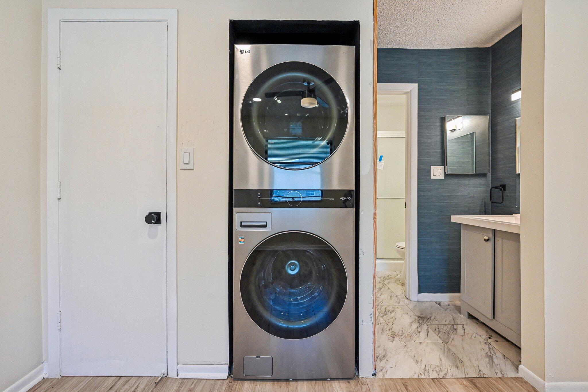 SHAKER WOODS VILLAGE - Residential