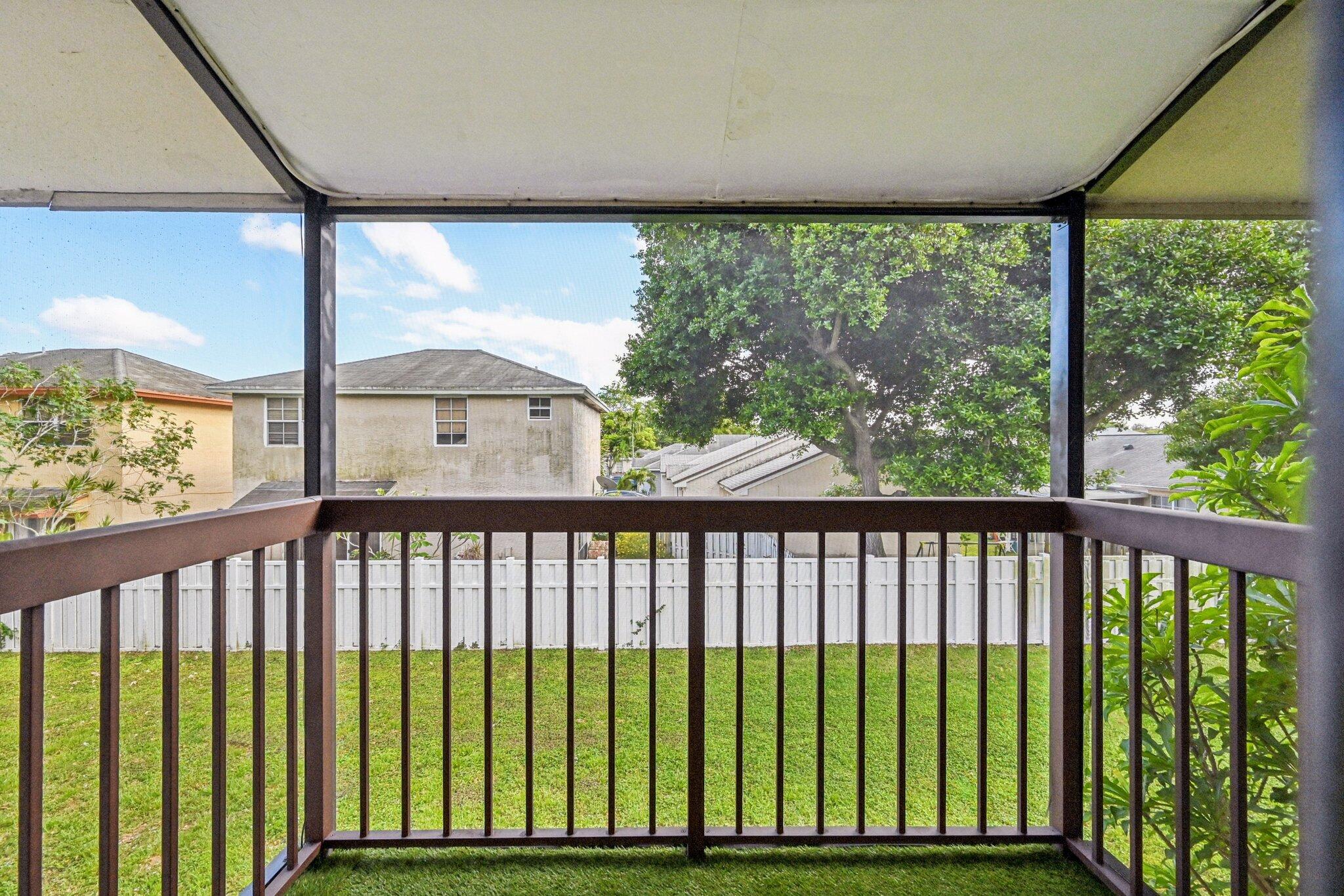 SHAKER WOODS VILLAGE - Residential