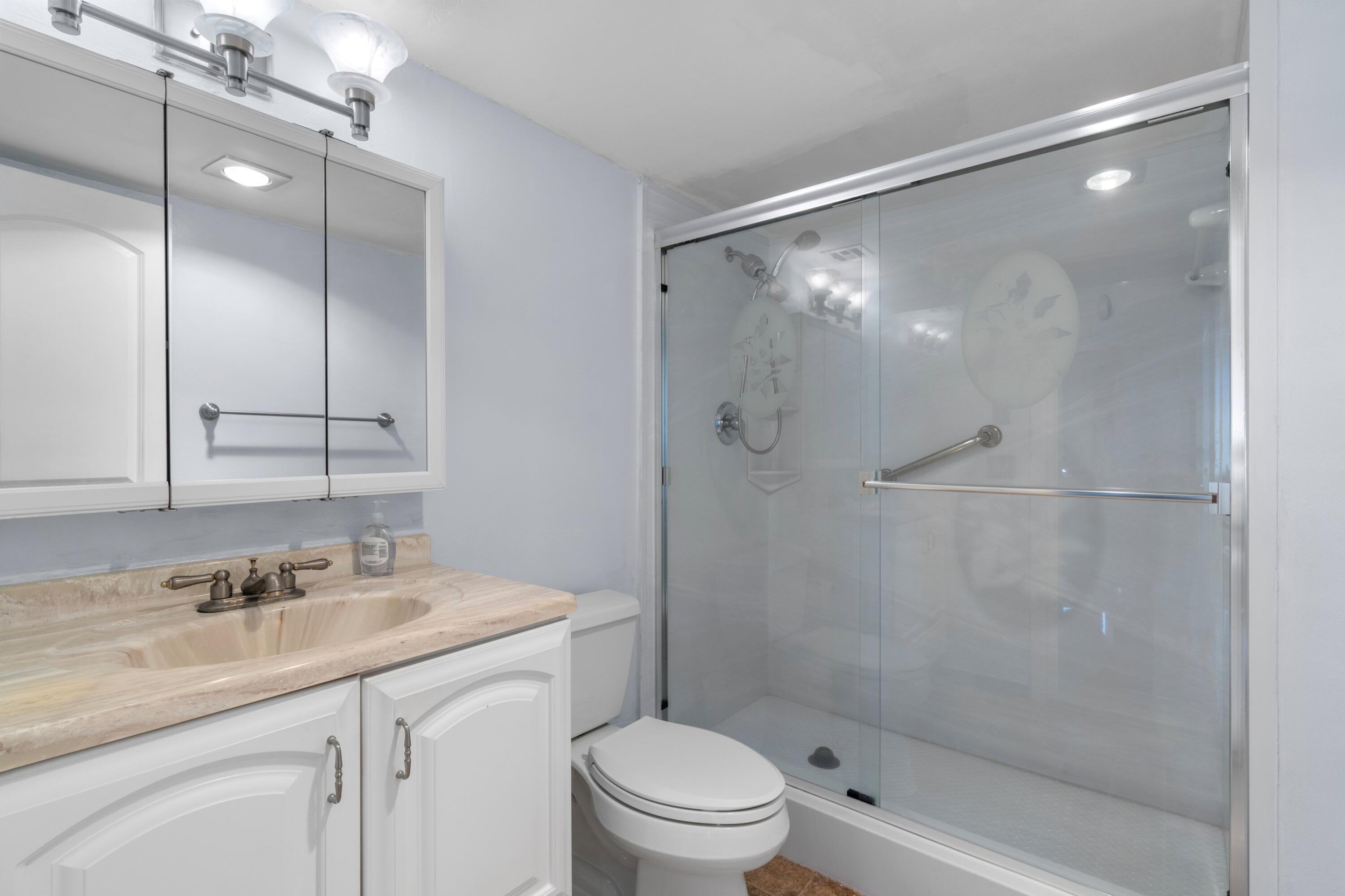 TRADEWINDS OF POMPANO CONDO - Residential Lease
