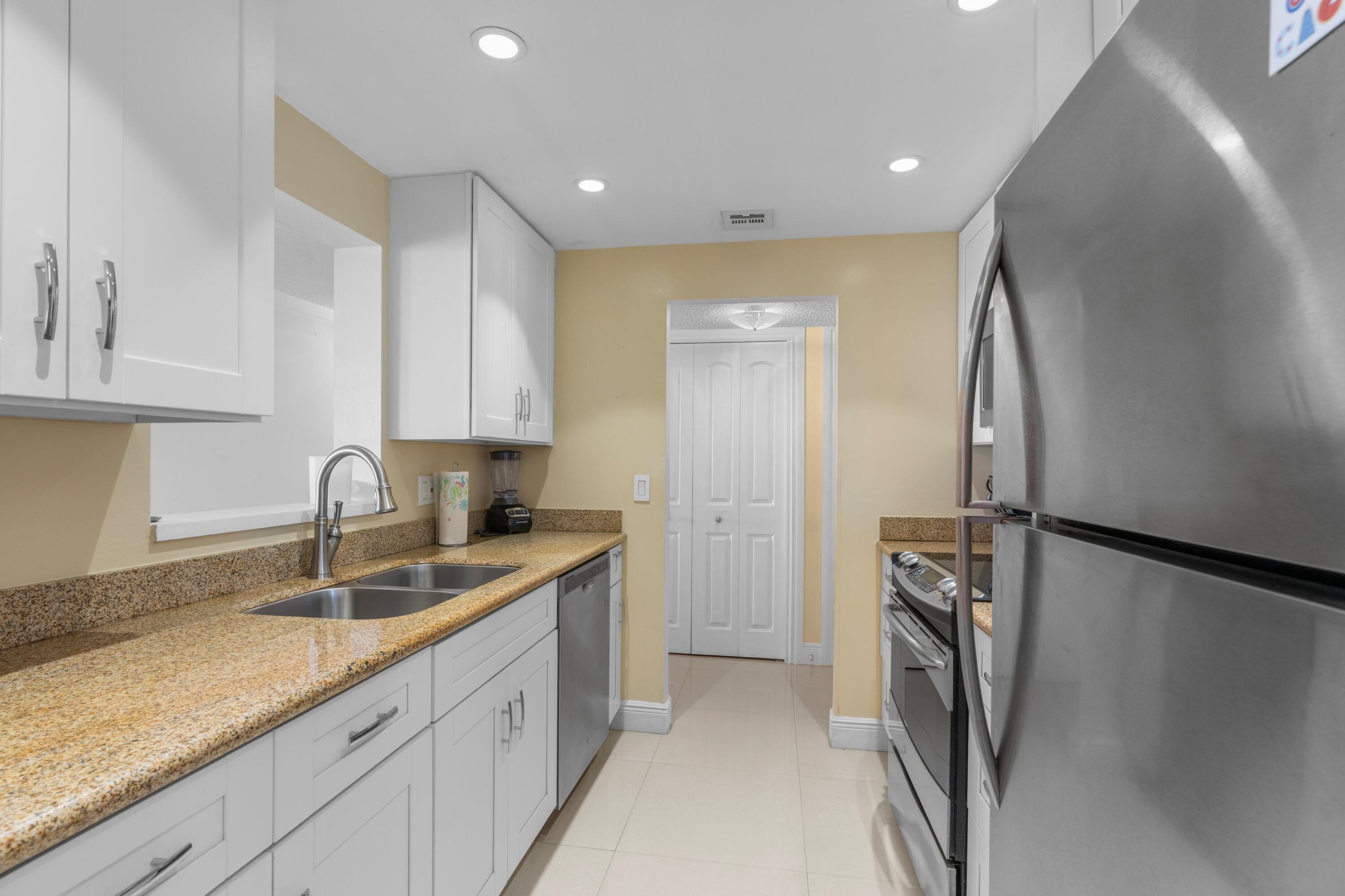 TRADEWINDS OF POMPANO CONDO - Residential Lease