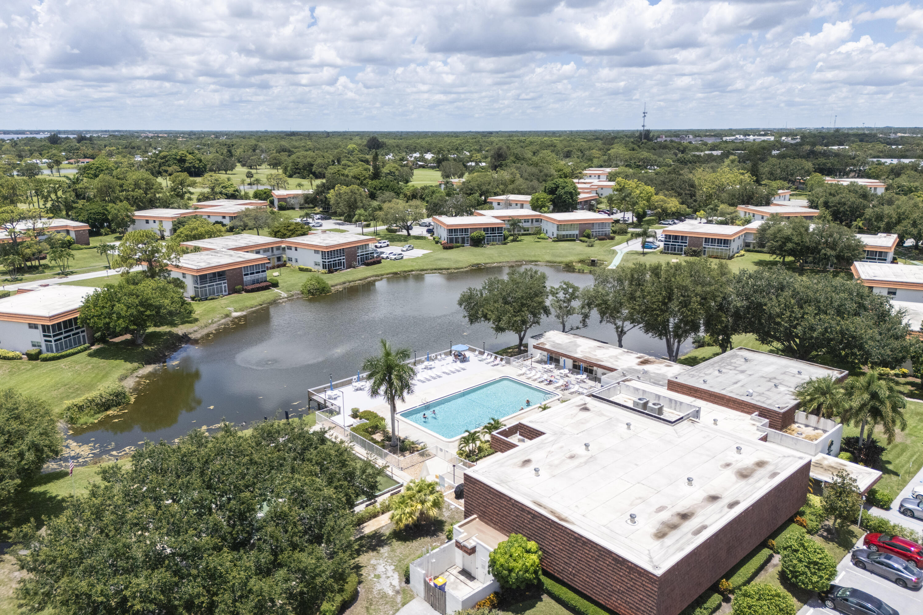 VISTA DEL LAGO CONDO - Residential