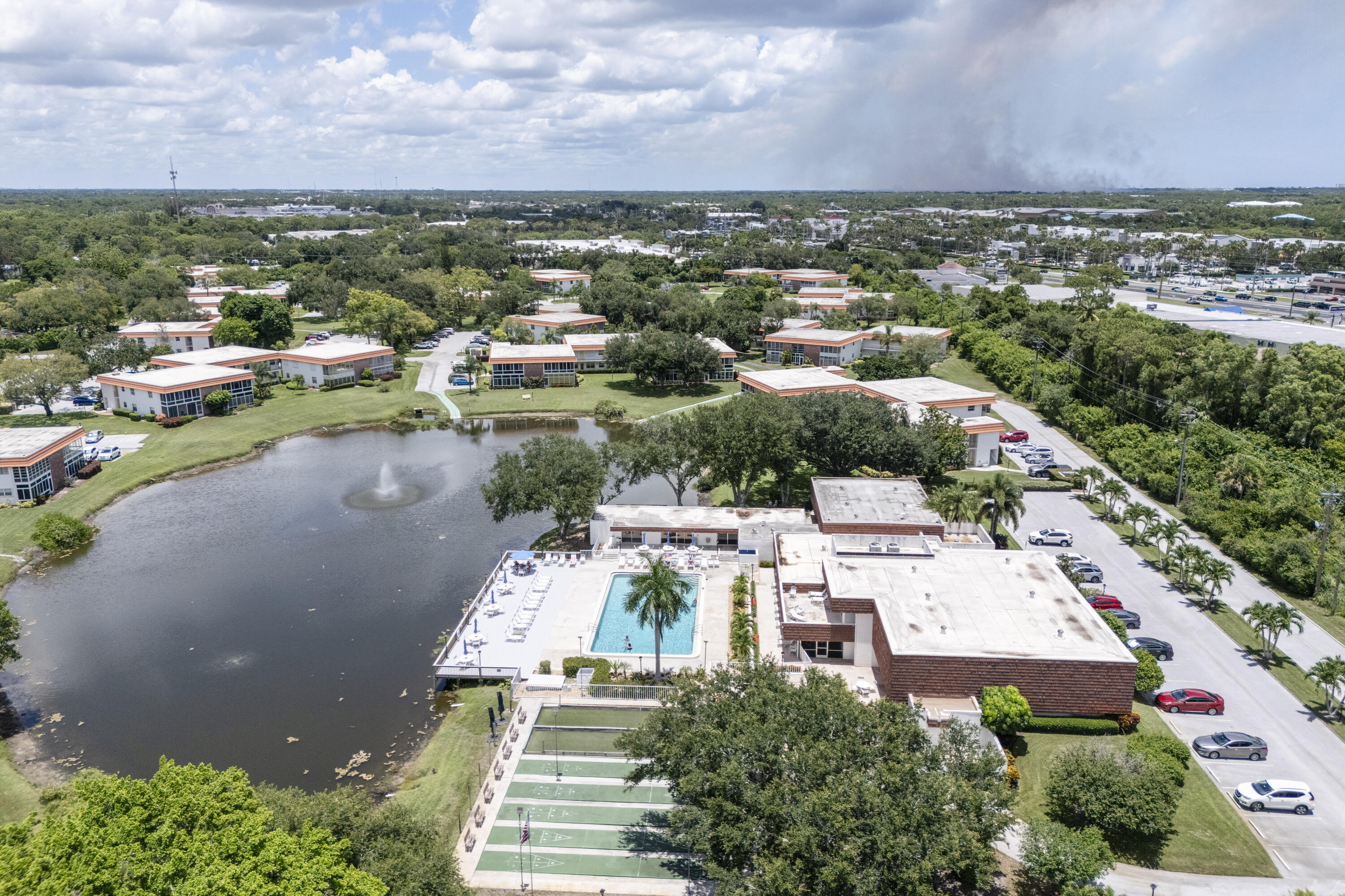 VISTA DEL LAGO CONDO - Residential