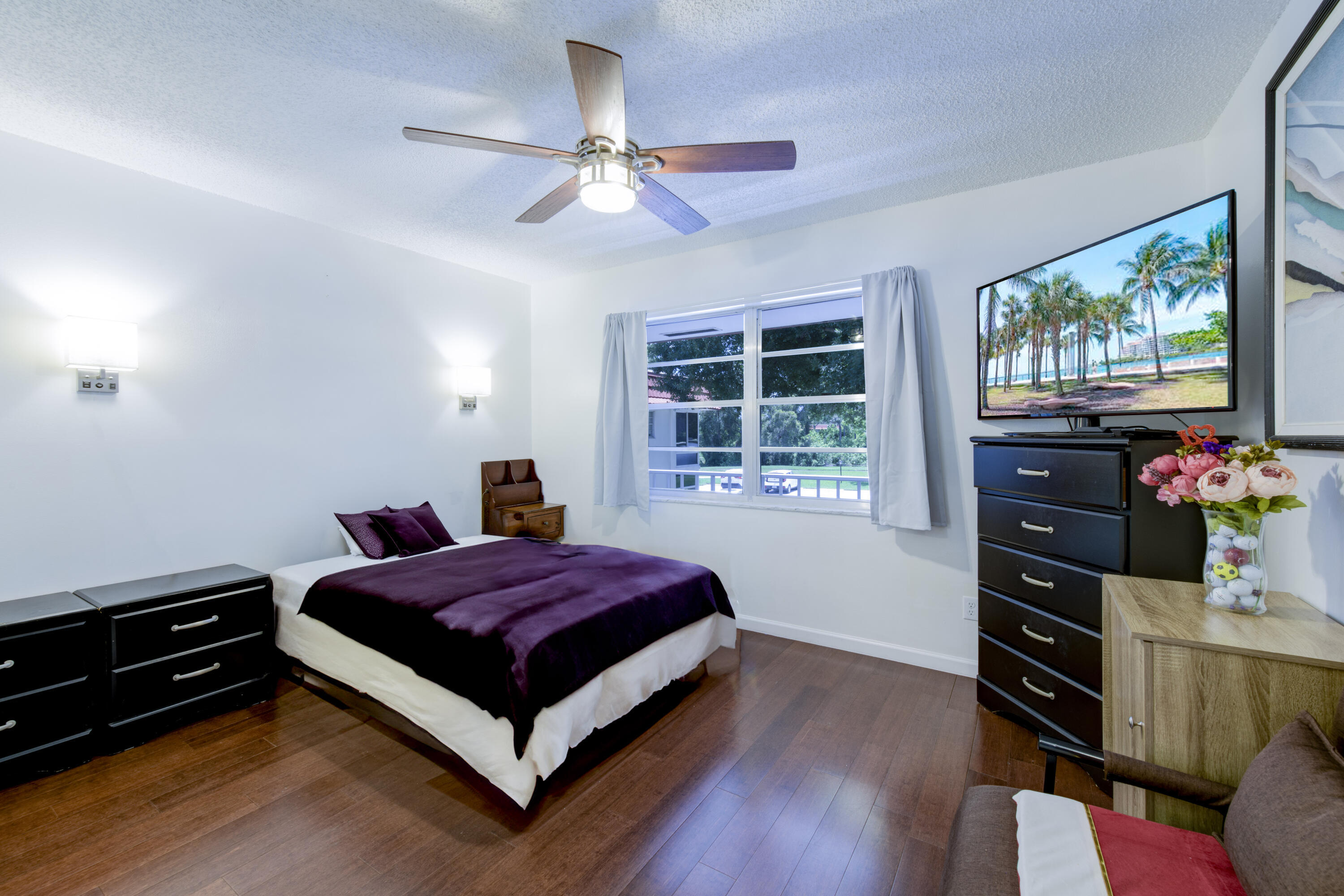 VISTA DEL LAGO CONDO - Residential