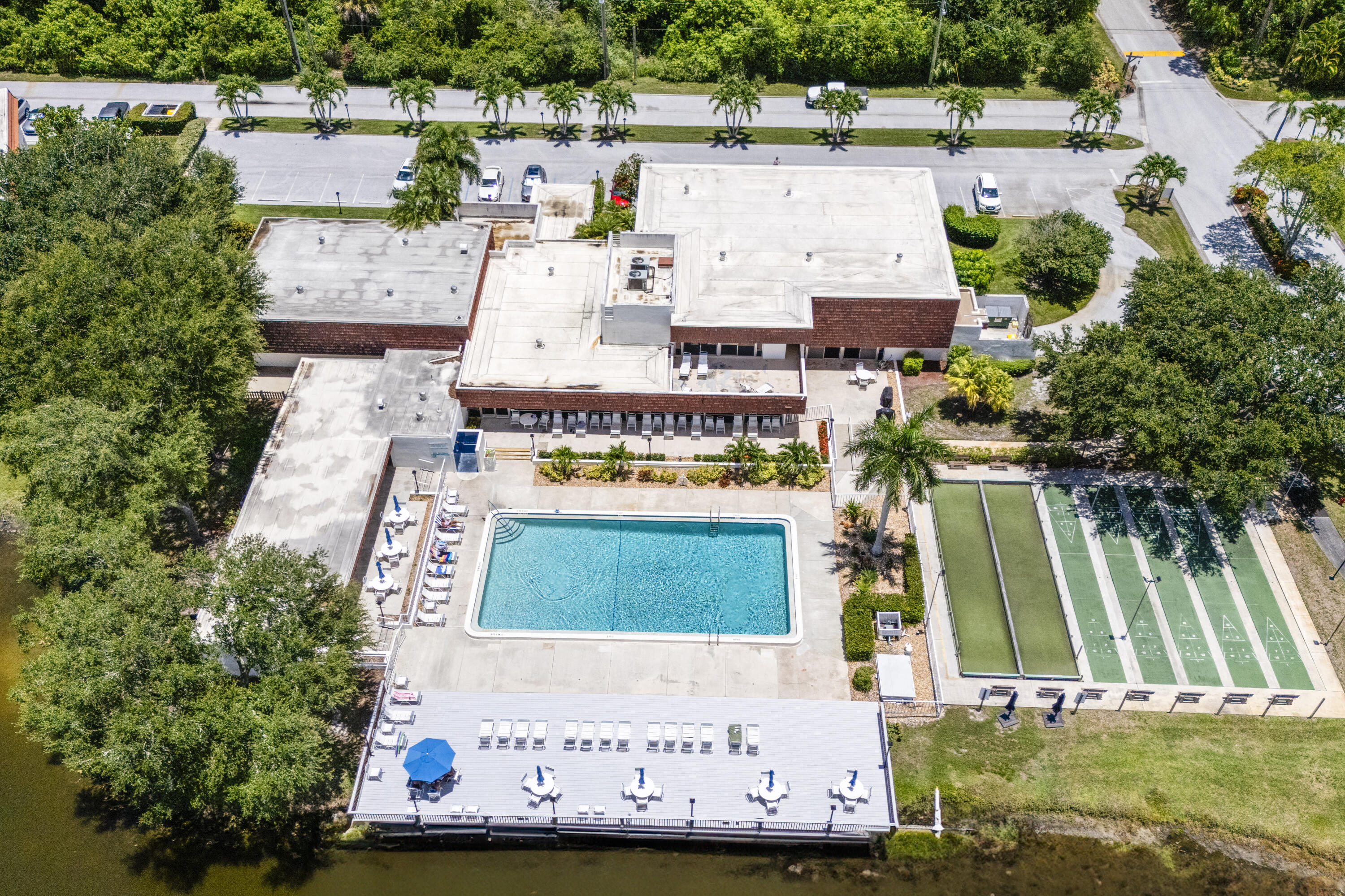 VISTA DEL LAGO CONDO - Residential