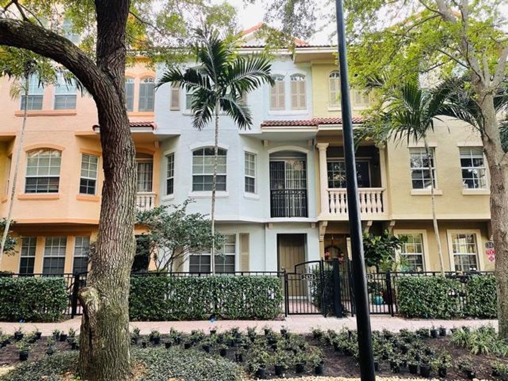 Photo of 2434 San Pietro Circle, Palm Beach Gardens, FL 33410 (MLS # R10699731)