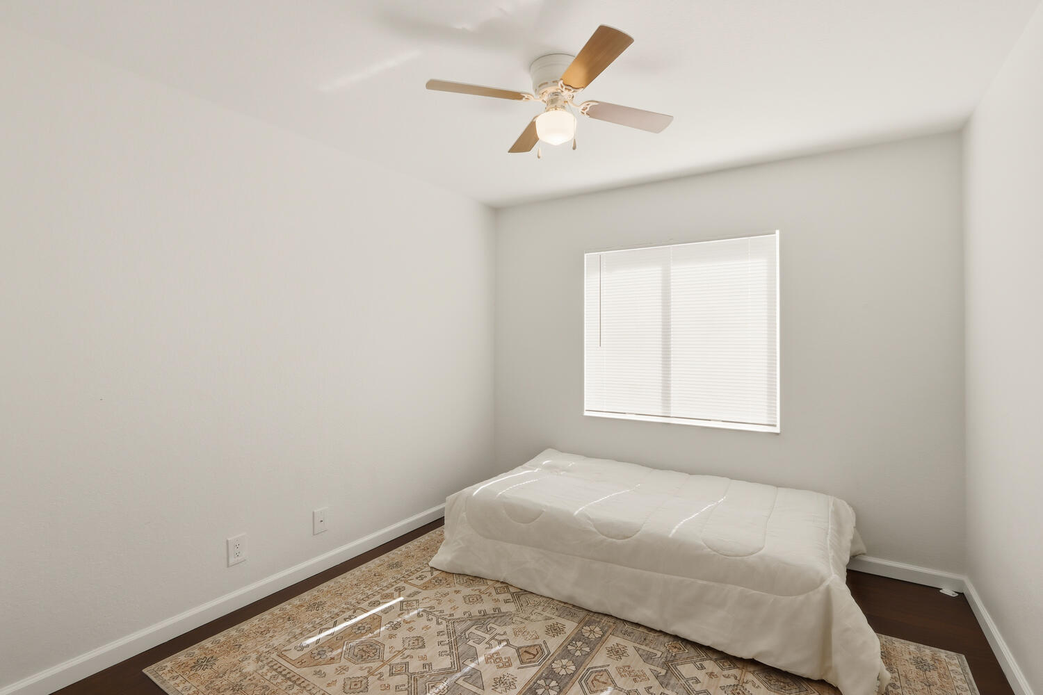 THOUSAND OAKS - Residential Lease