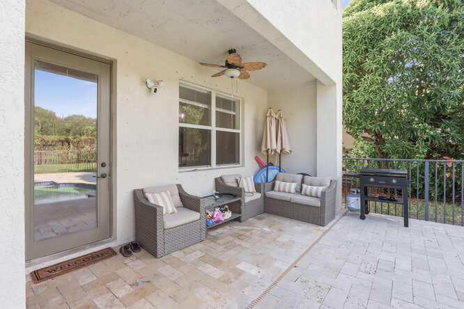 THOUSAND OAKS - Residential Lease