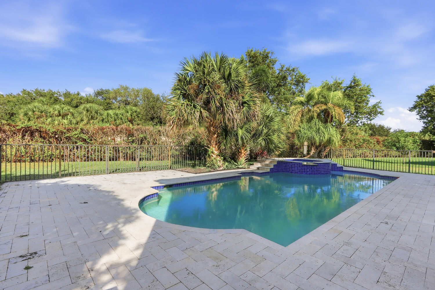 THOUSAND OAKS - Residential Lease